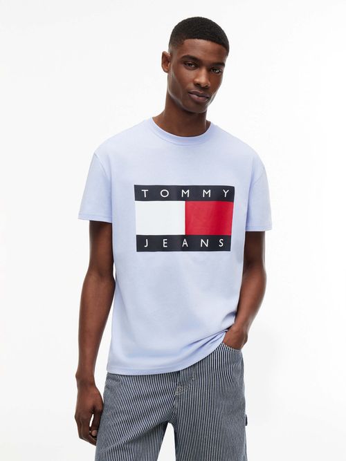 playera-con-cuello-redondo-y-logo-para-hombre-tommy-jeans-dm0dm22645-c5r