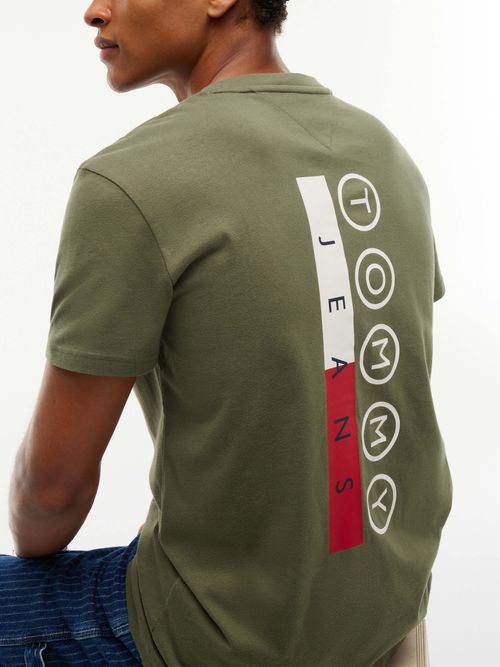 playera-regular-con-logo-tj-para-hombre-tommy-jeans-dm0dm23716-m04
